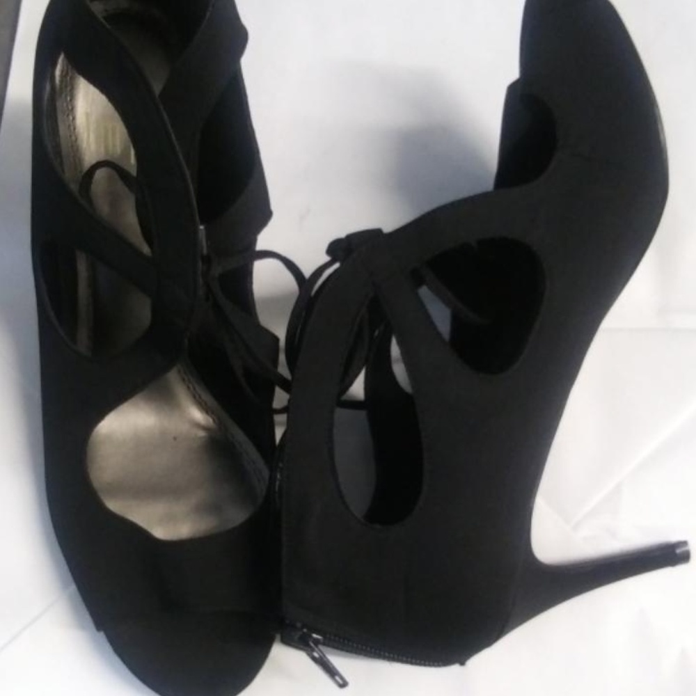 Silky material pumps
